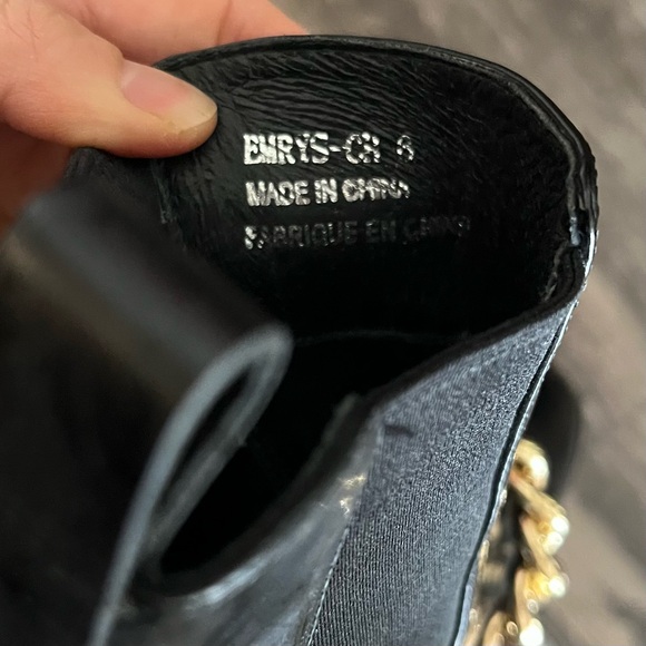 JEFFREY CAMPBELL Emrys Chelsea Boots Black High Shine Leather Gold Chain Size 6 - Picture 10 of 10